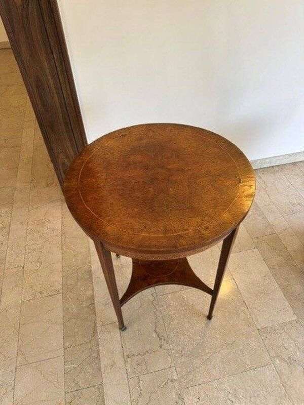 Guéridon française de style Louis XVI