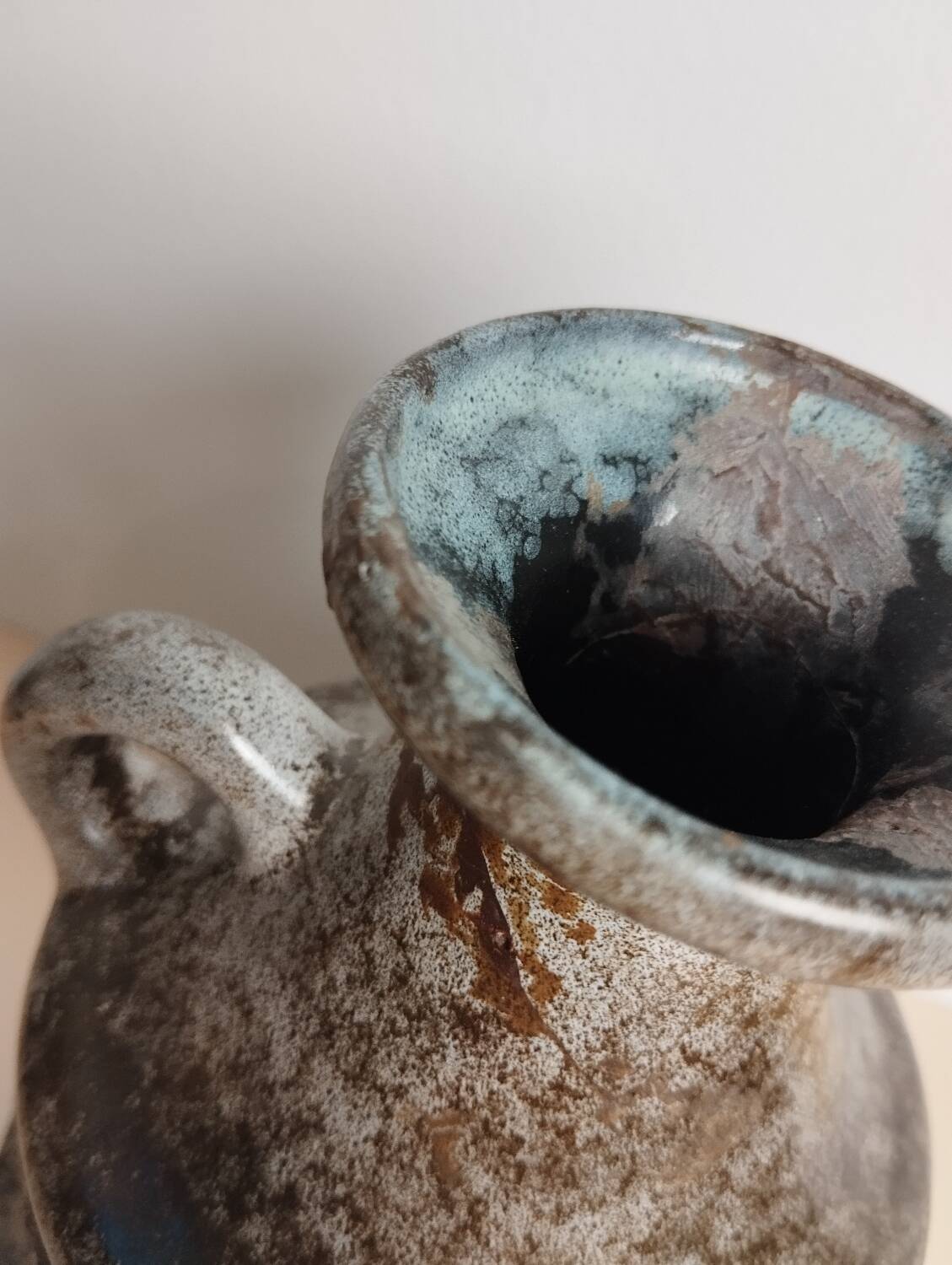 Brutalist vase