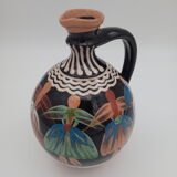 Pitcher polychrome