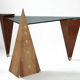 Bureau triangulaire sculptural – Pièce unique en loupes précieuses