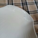 Small porcelain seashell dish