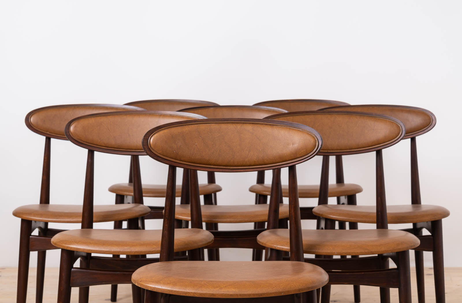 Mid Century Modern Dining Set, Round Table with 4 Fredrik Kayser Chairs