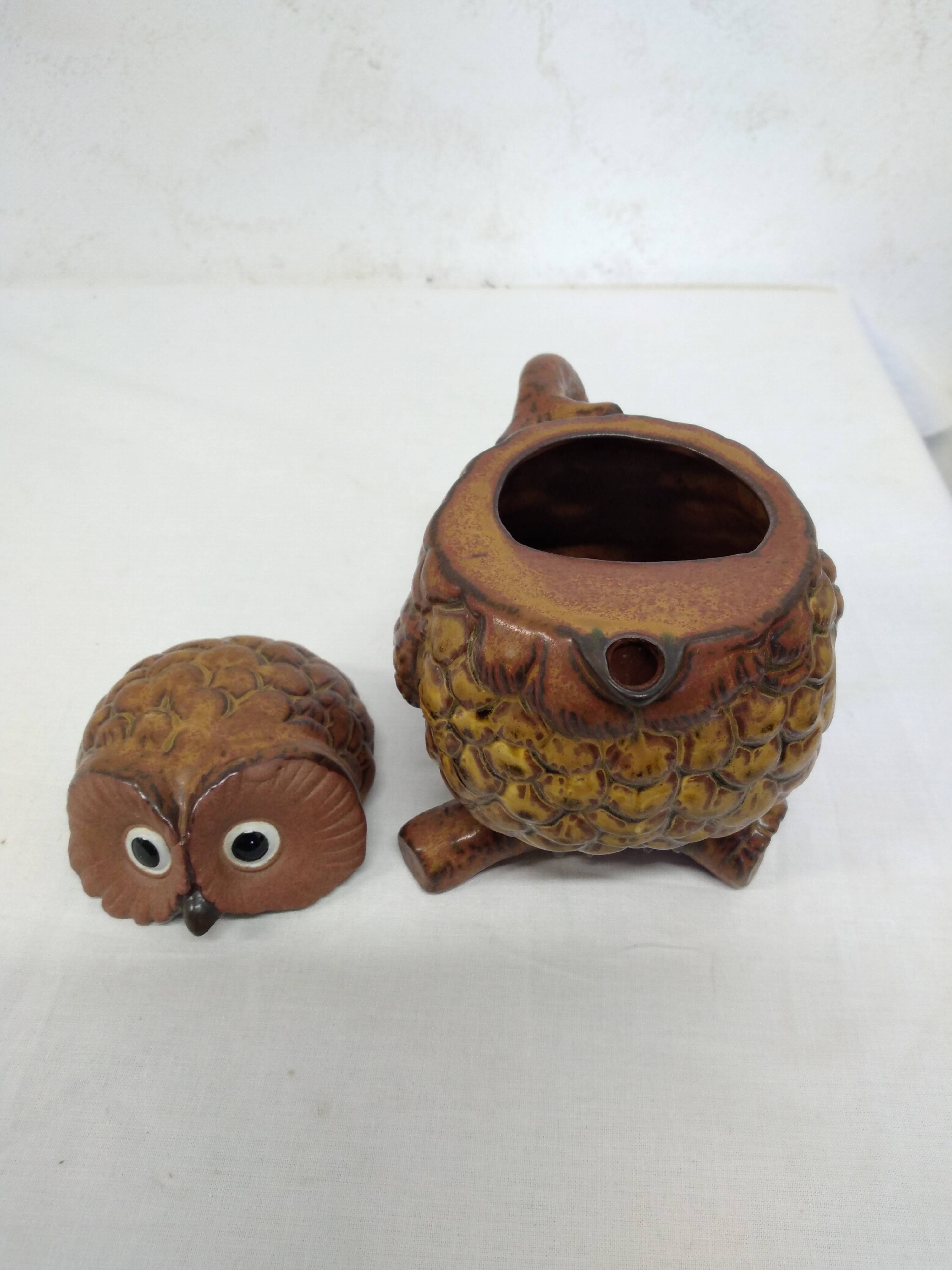 Zoomorphic owl teapot