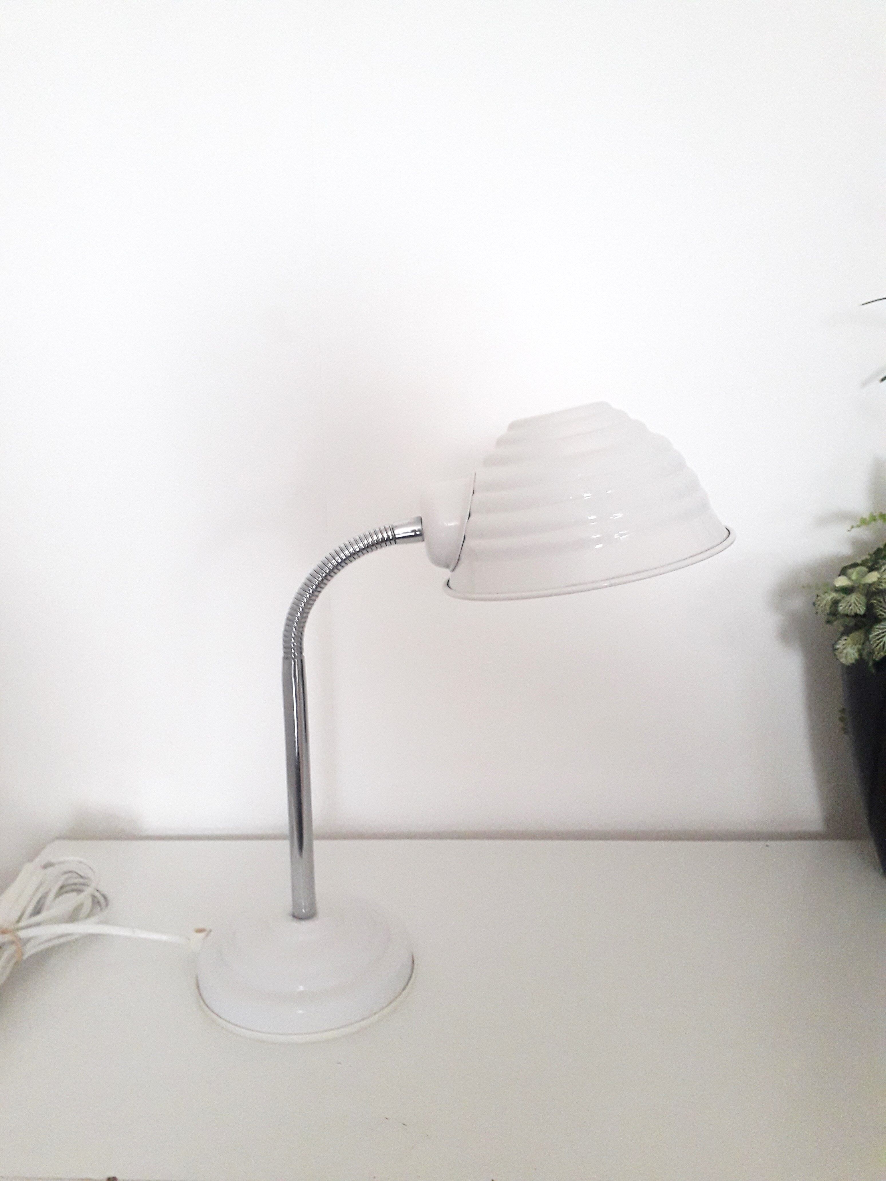 Vintage desk lamp - white lacquered metal - 1980