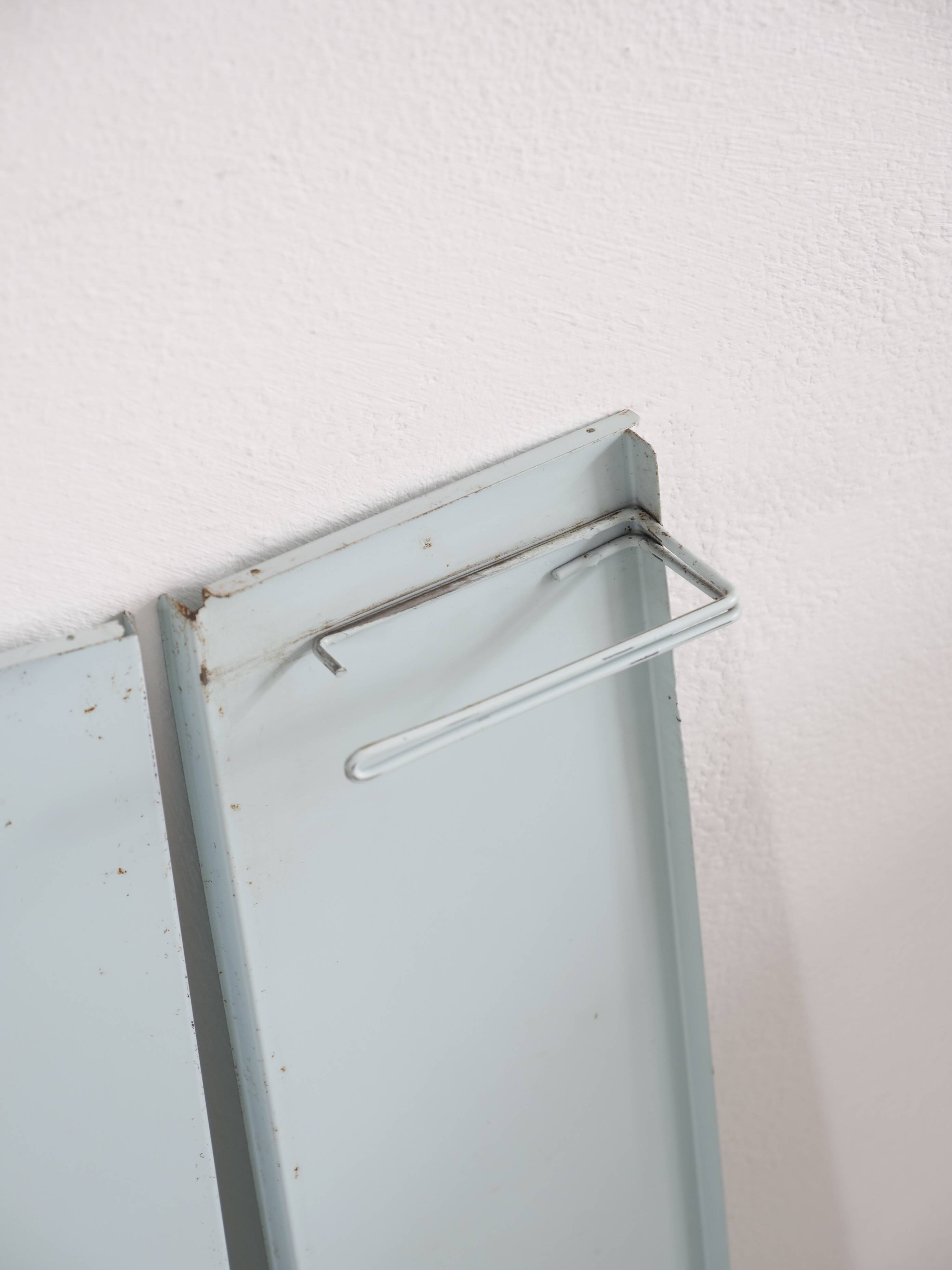 Compact tomado shelf with drawer