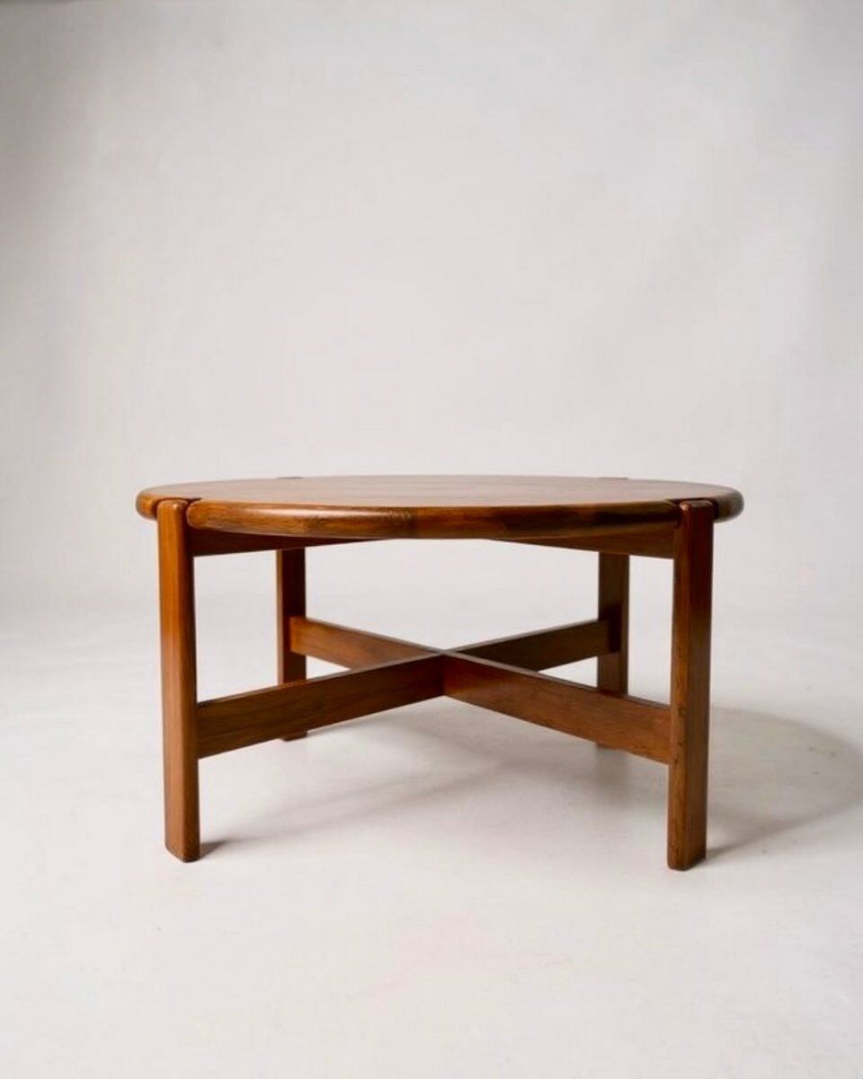 Round coffee table attributed to Niels Bach, 1970s.