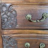 Walnut chest of drawers