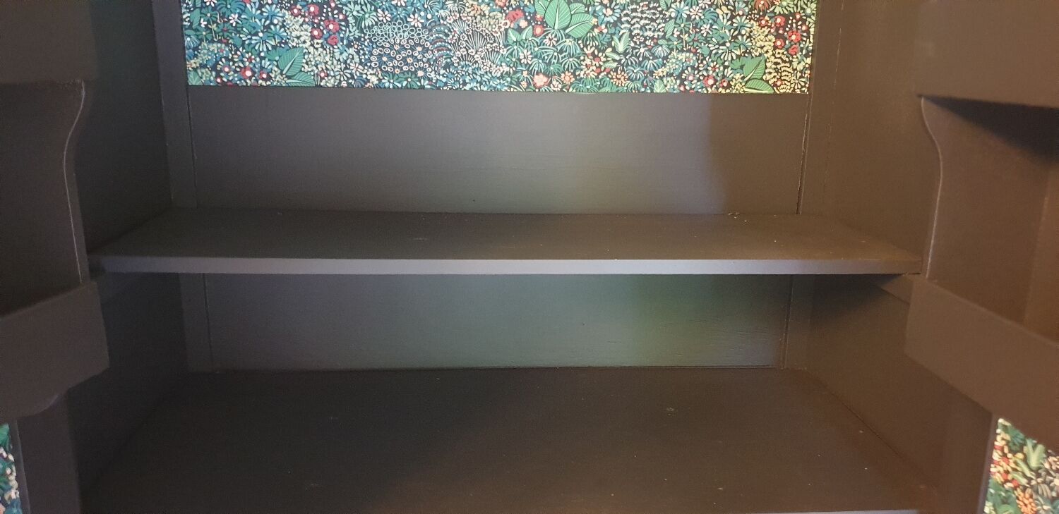 Parisian kitchen cabinet