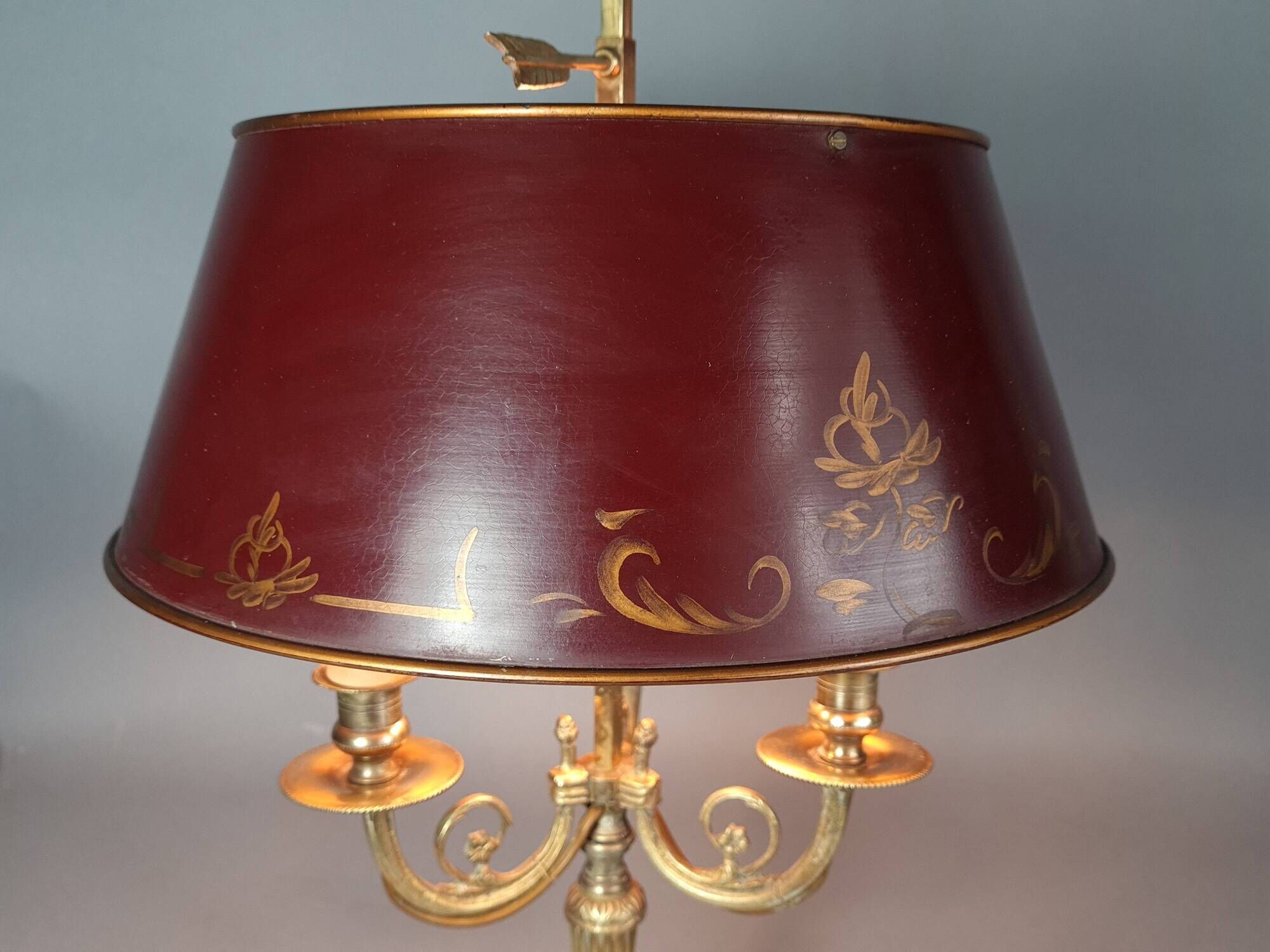 Old bronze & sheet metal bouillote lamp with 3 lights, electrified Good condition S192