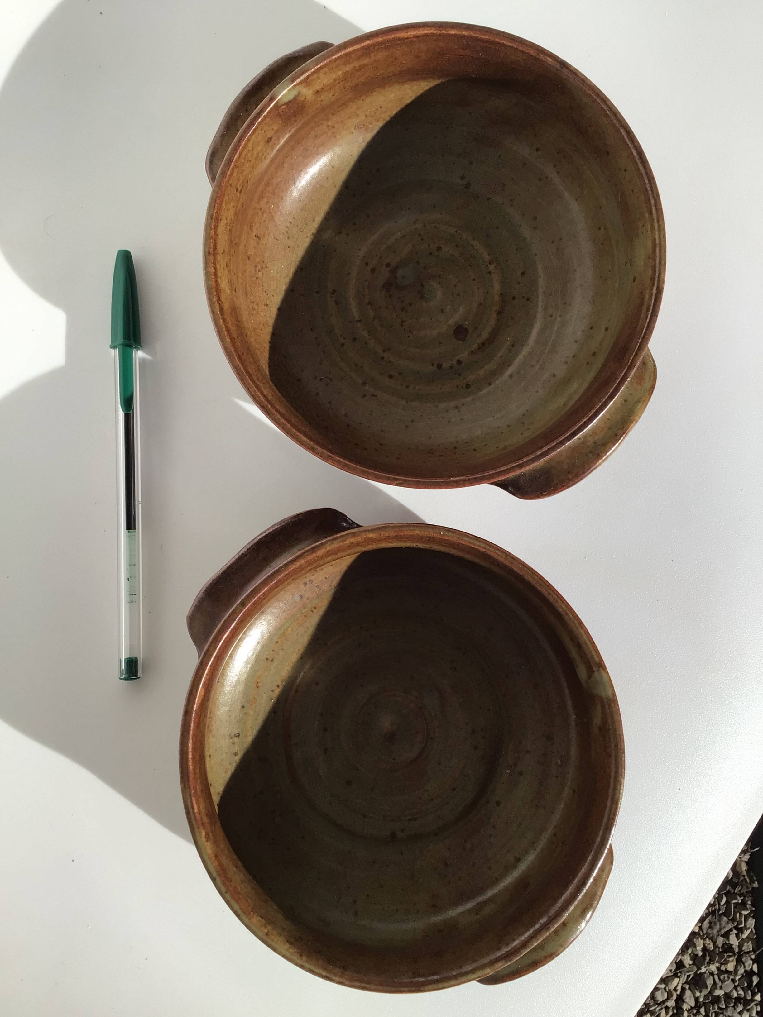 2 Bols grès artisanal brun vert signés