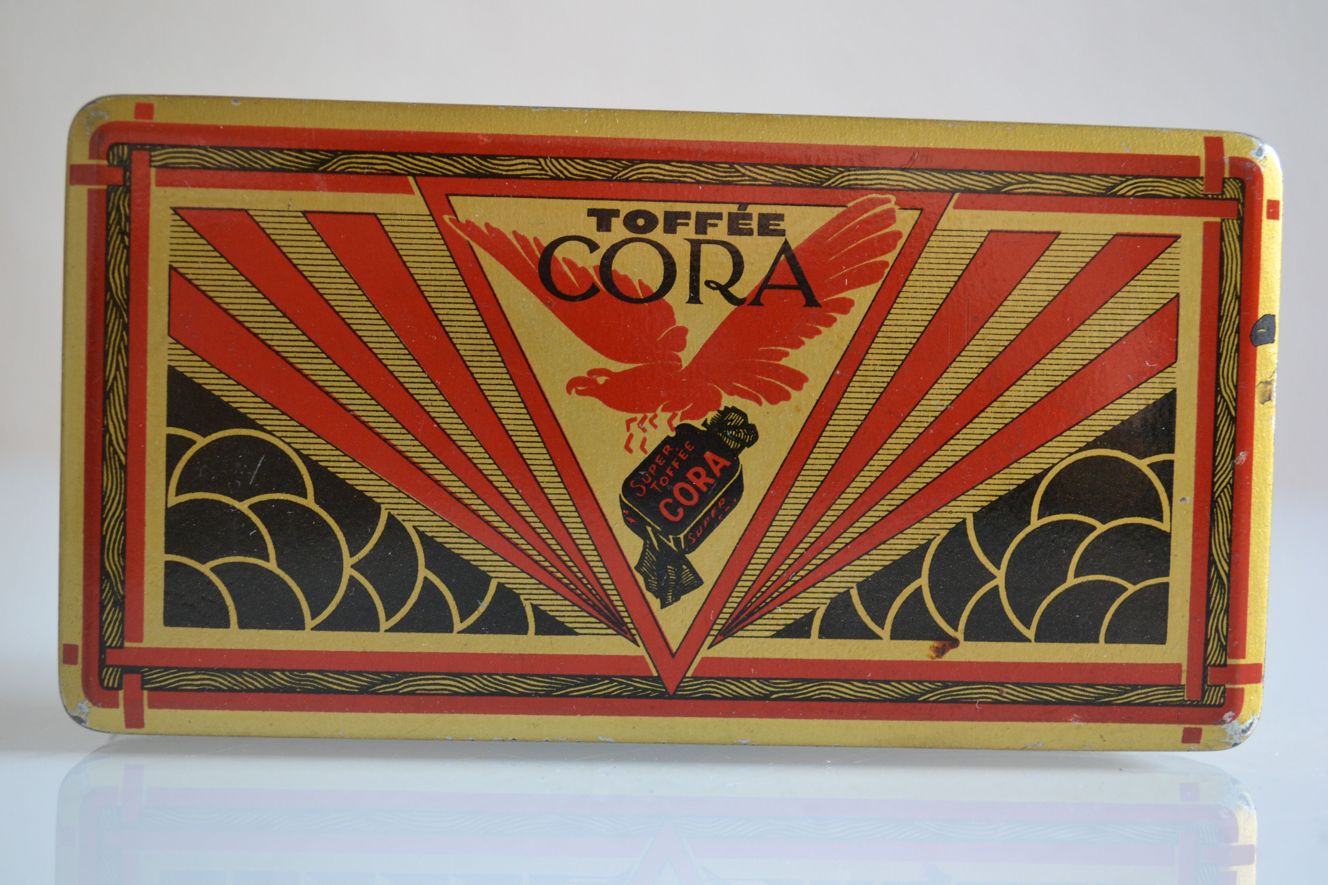 Advertising box toffee cora tole lithograph