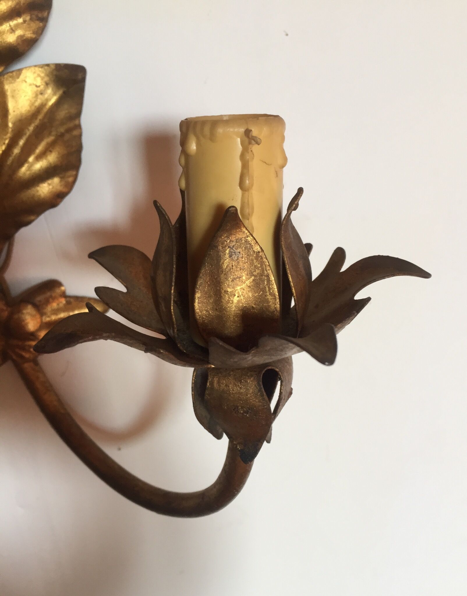 Wall lamp golden leaves