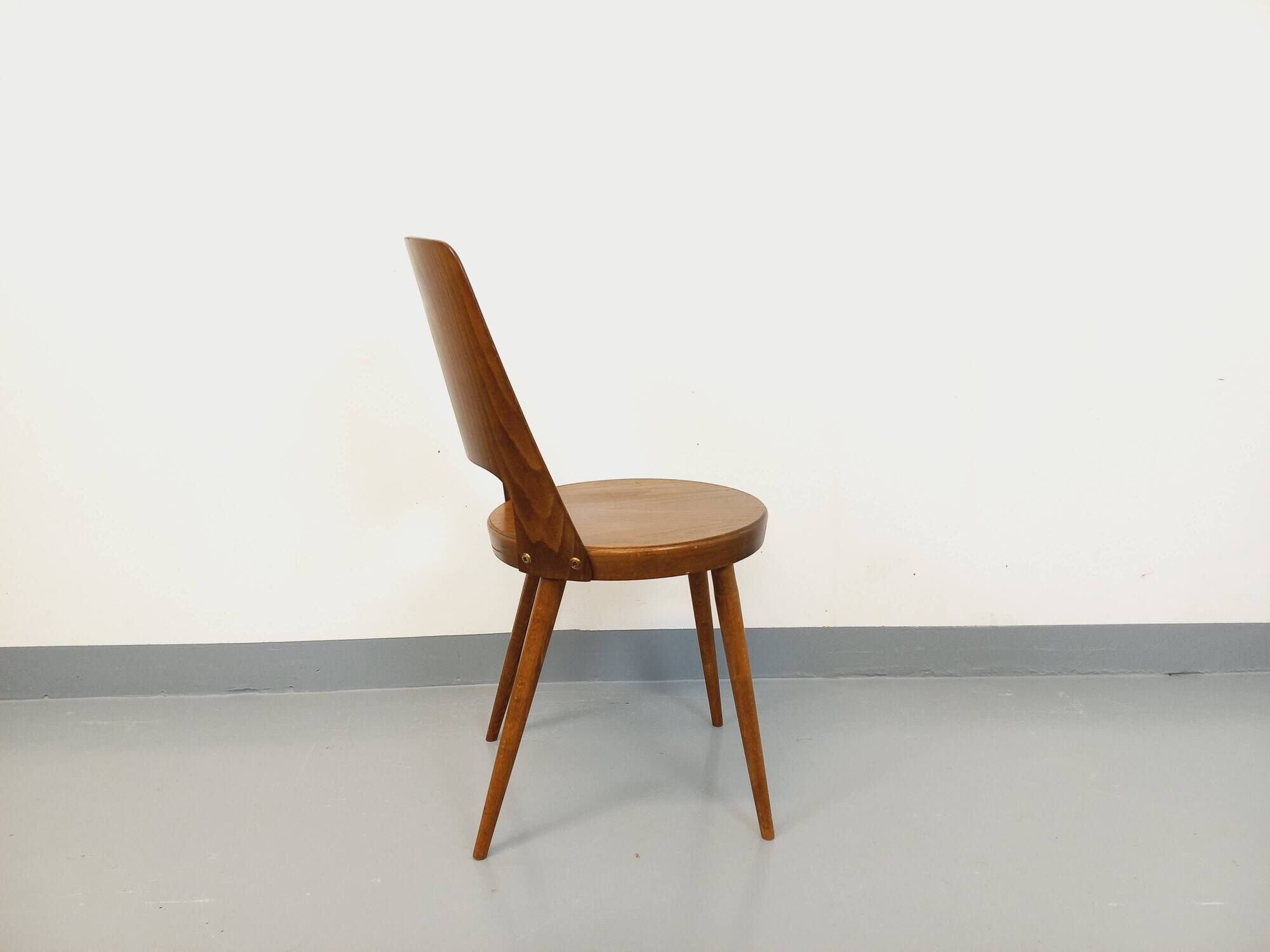 Chaise Mondor vintage de marque Baumann en bois des années 60