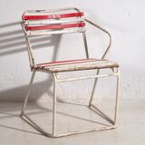 Anciennes chaises empilables d’extérieur (vers 1920). Ensemble de 2 pièces
