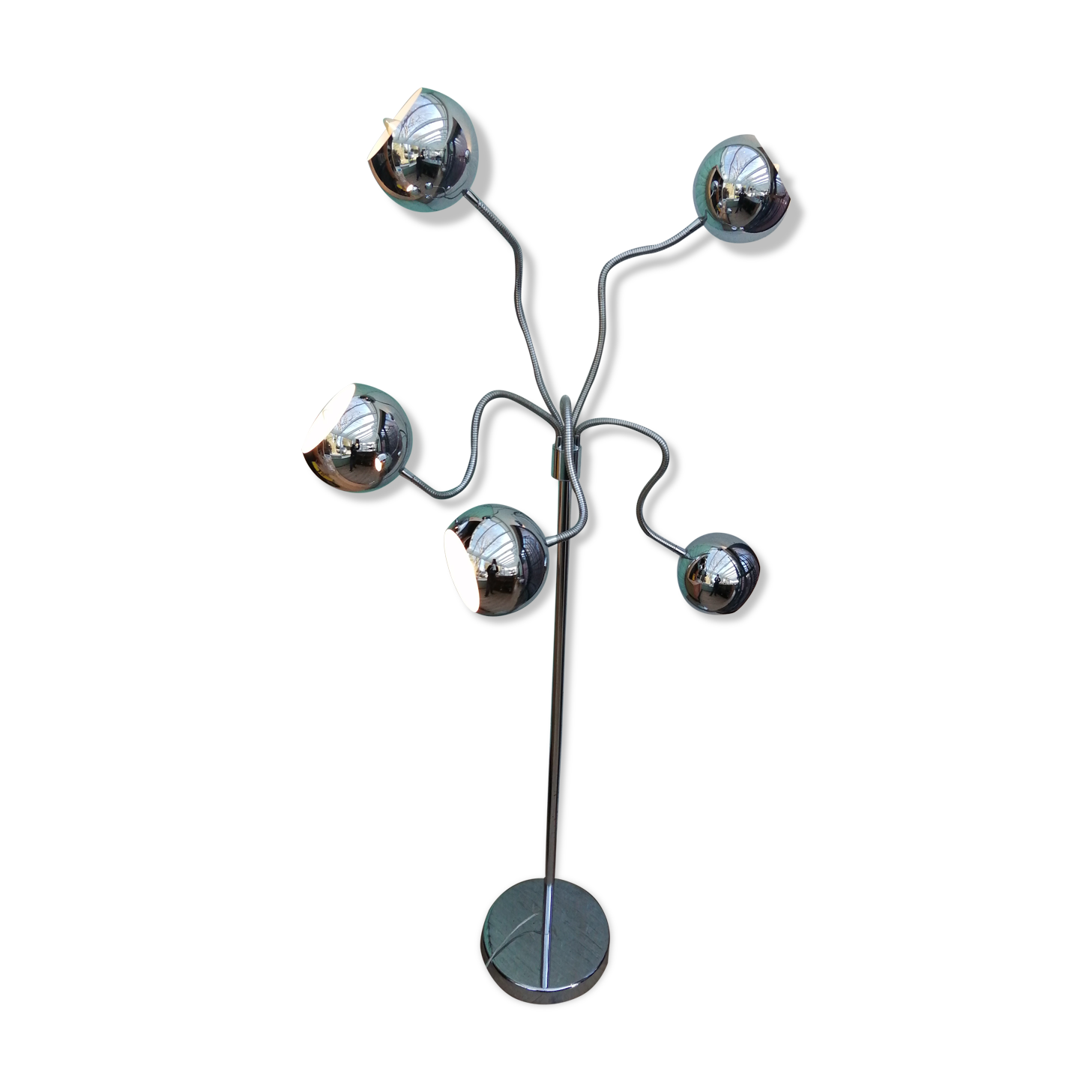 5-arm articulated design lamppost