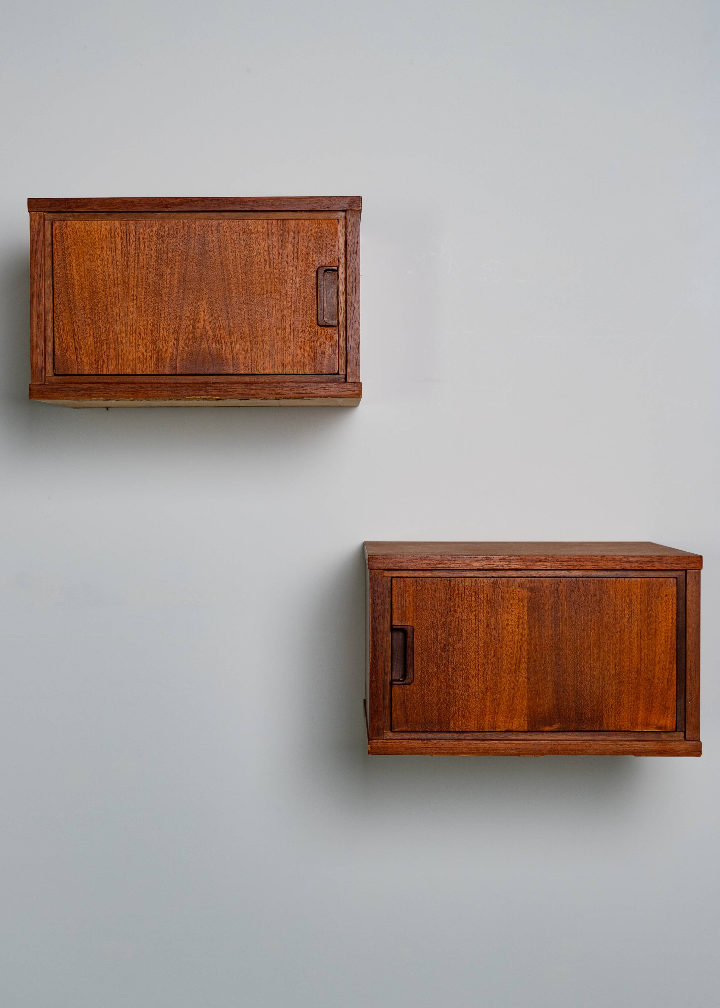 Set of 2 vintage floating nightstands