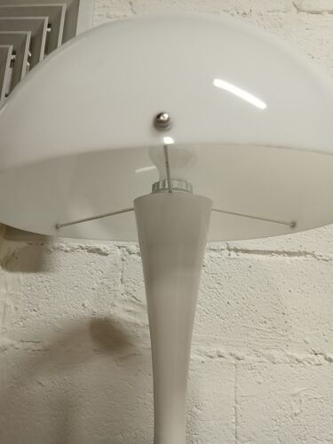Mushroom lamp design of the 70s