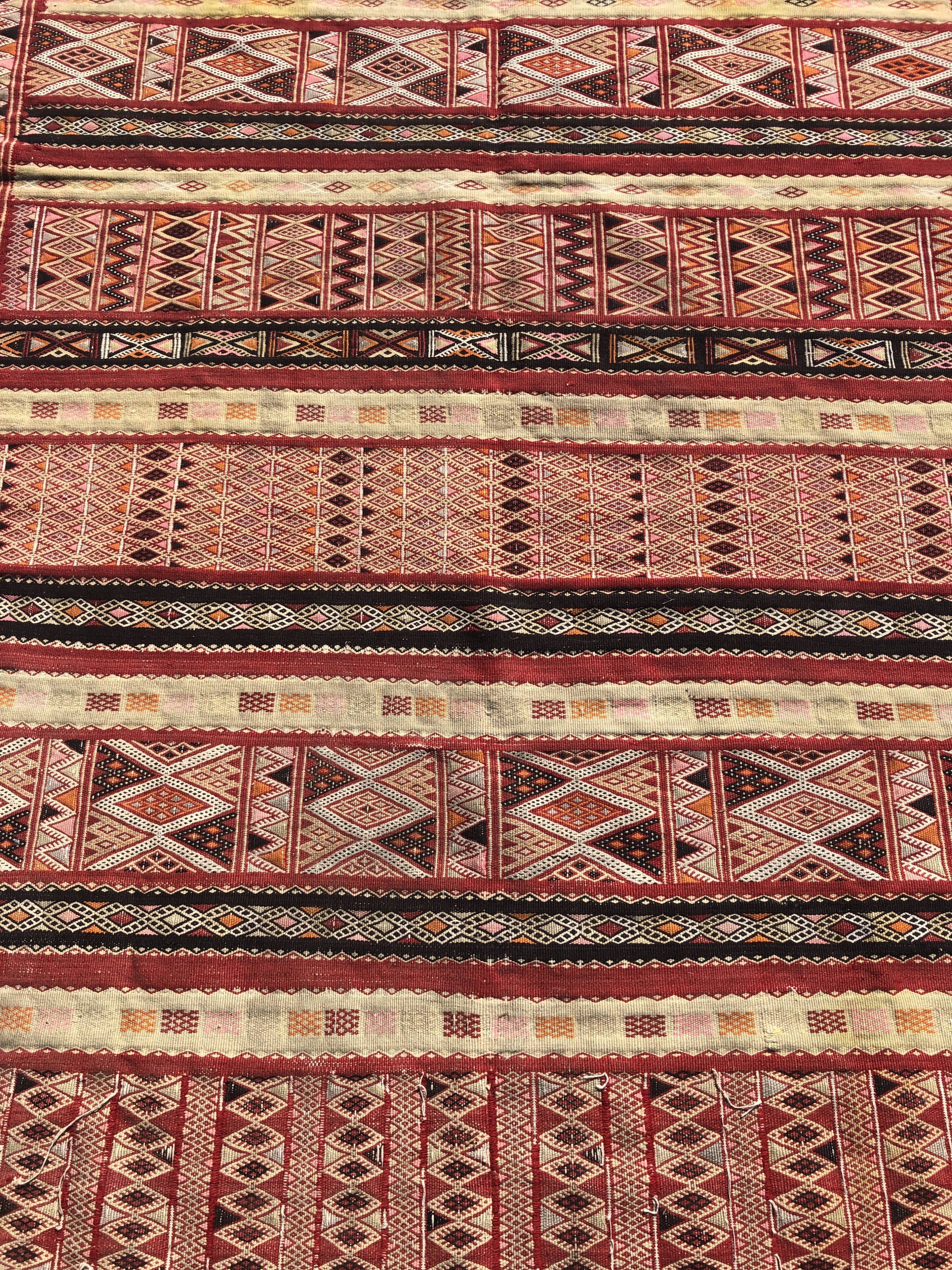 KILIM MOROCCO : 1.32 X 2.25 M