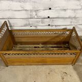 Children's bed in wood and wicker from the 50s and 60s