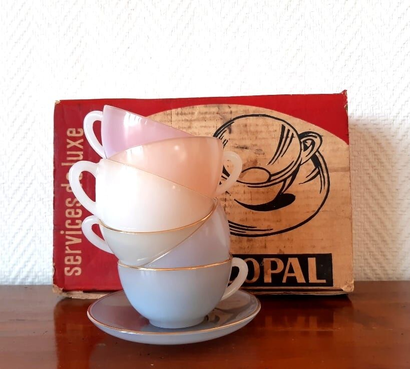 Harlequin service by Arcopal in its original box