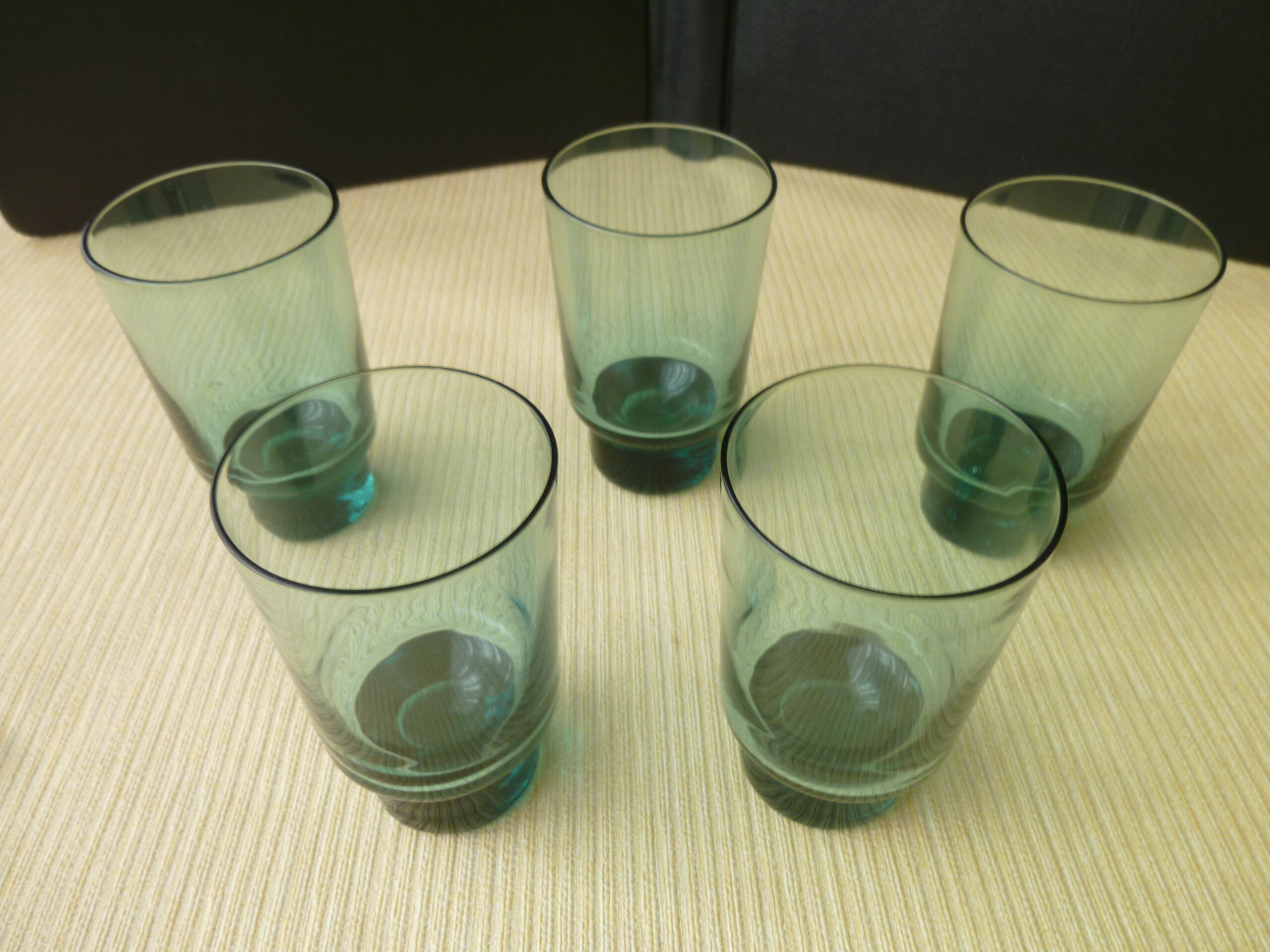 Set de 5 verres gobelets style scandinave années 70  100 ml