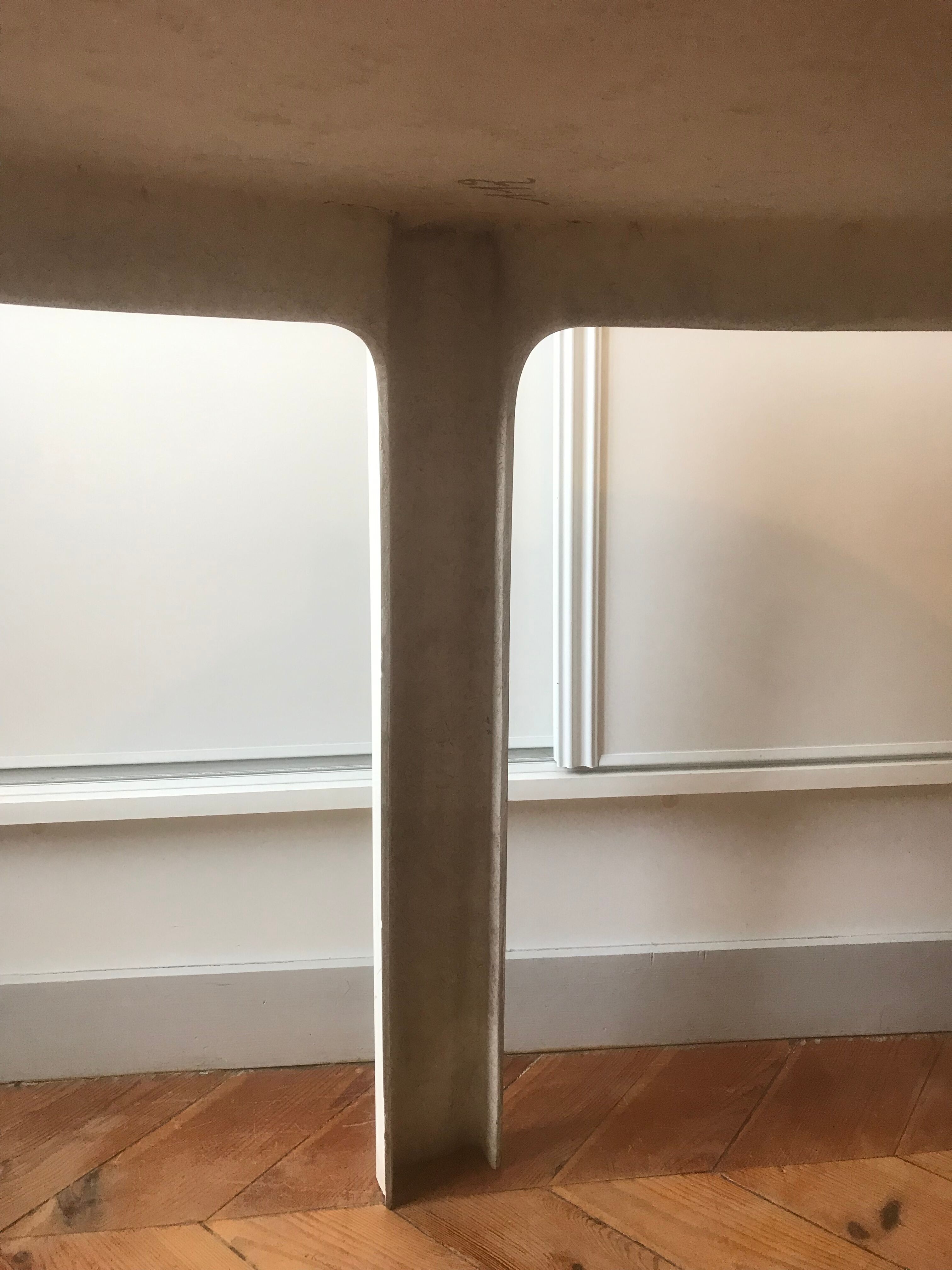 Table Marc Berthier round Space age 1970