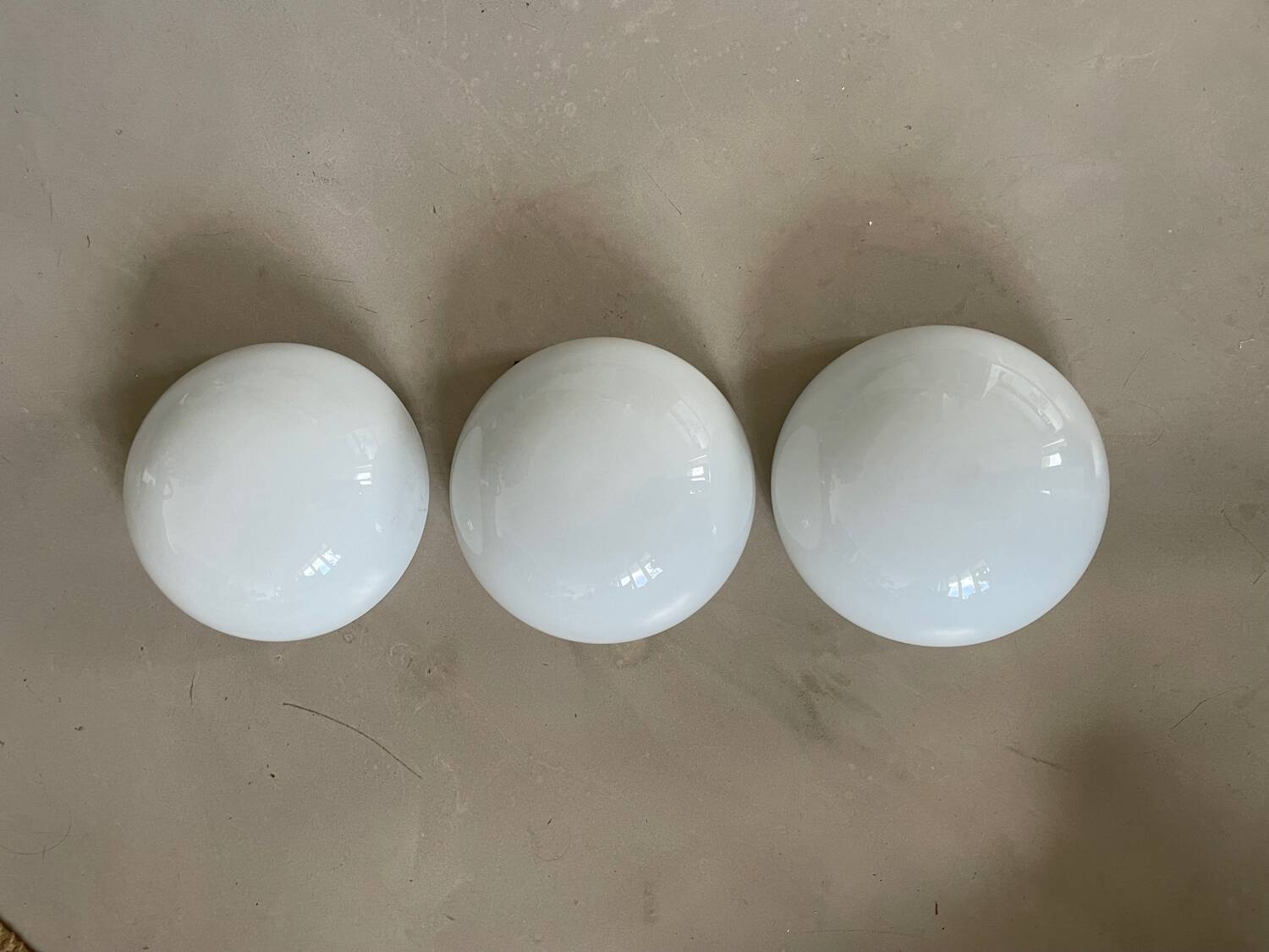 Set of 3 opaline wall lights