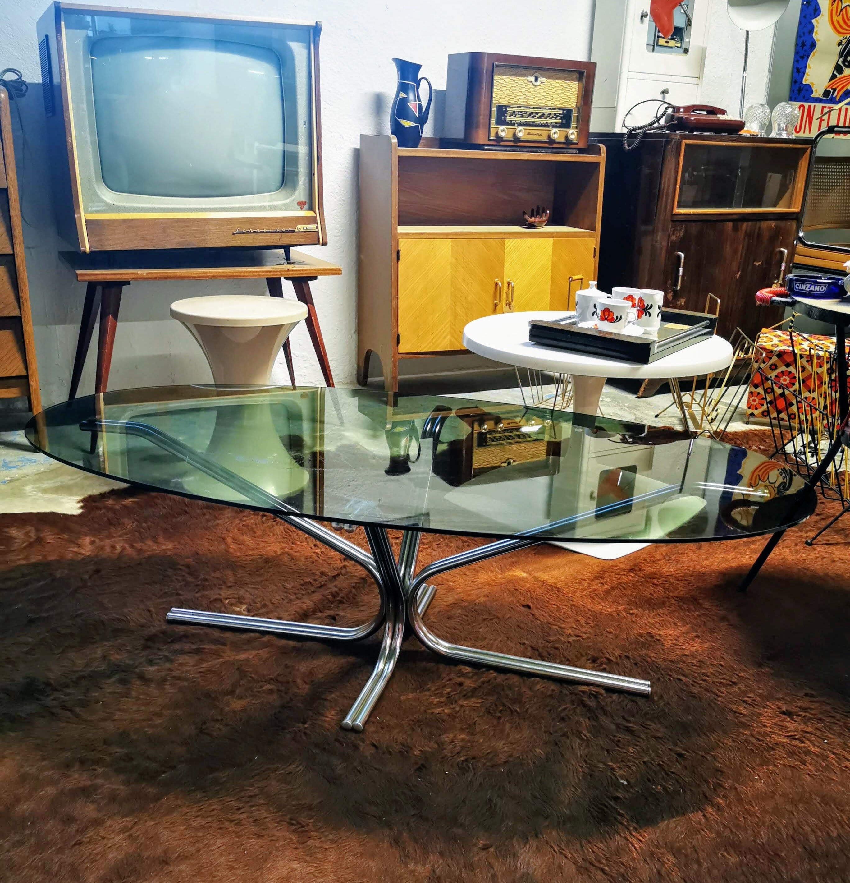 Oval coffee table smoked glass