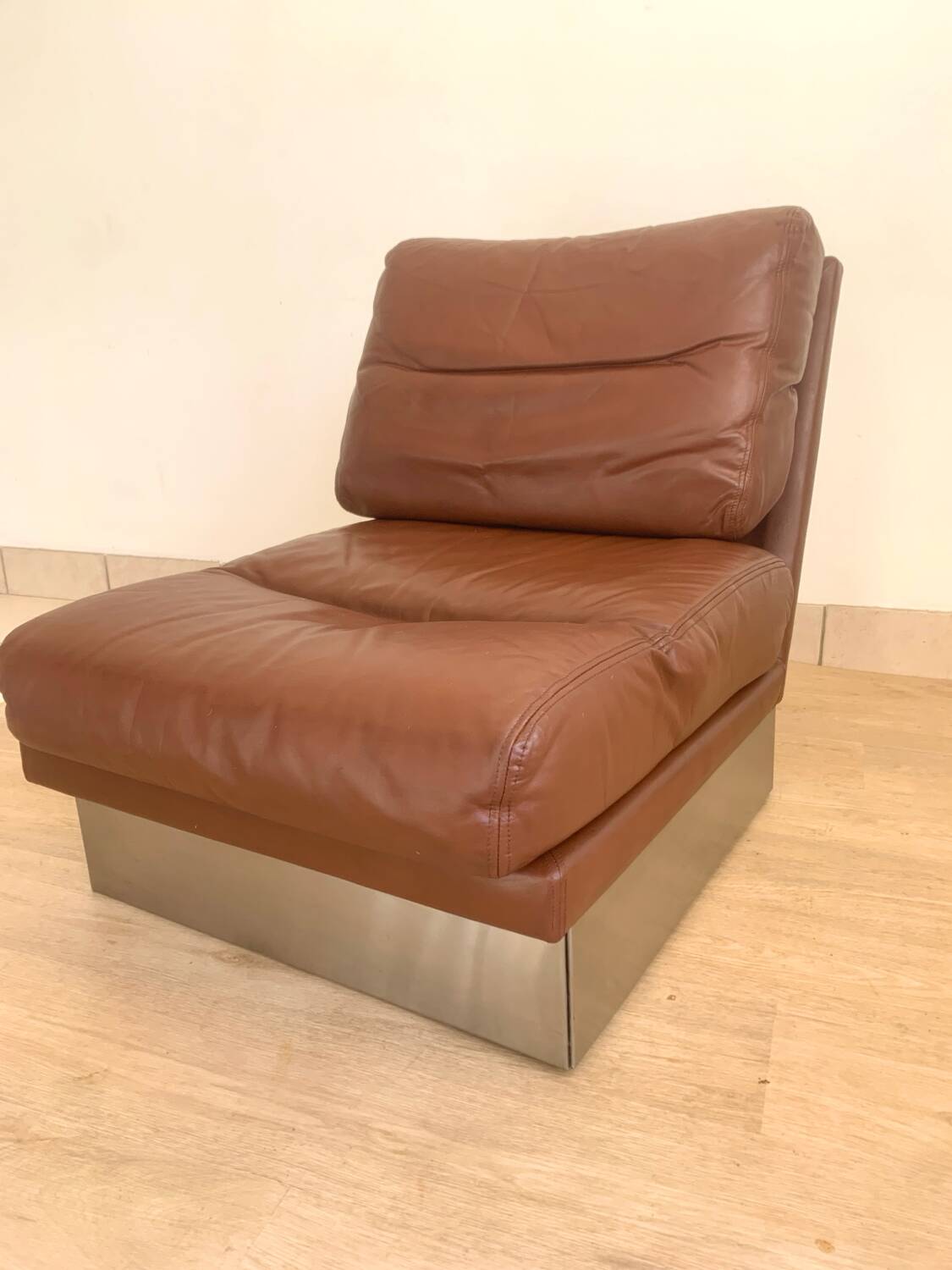 Vintage leather armchair Jacques Charpentier