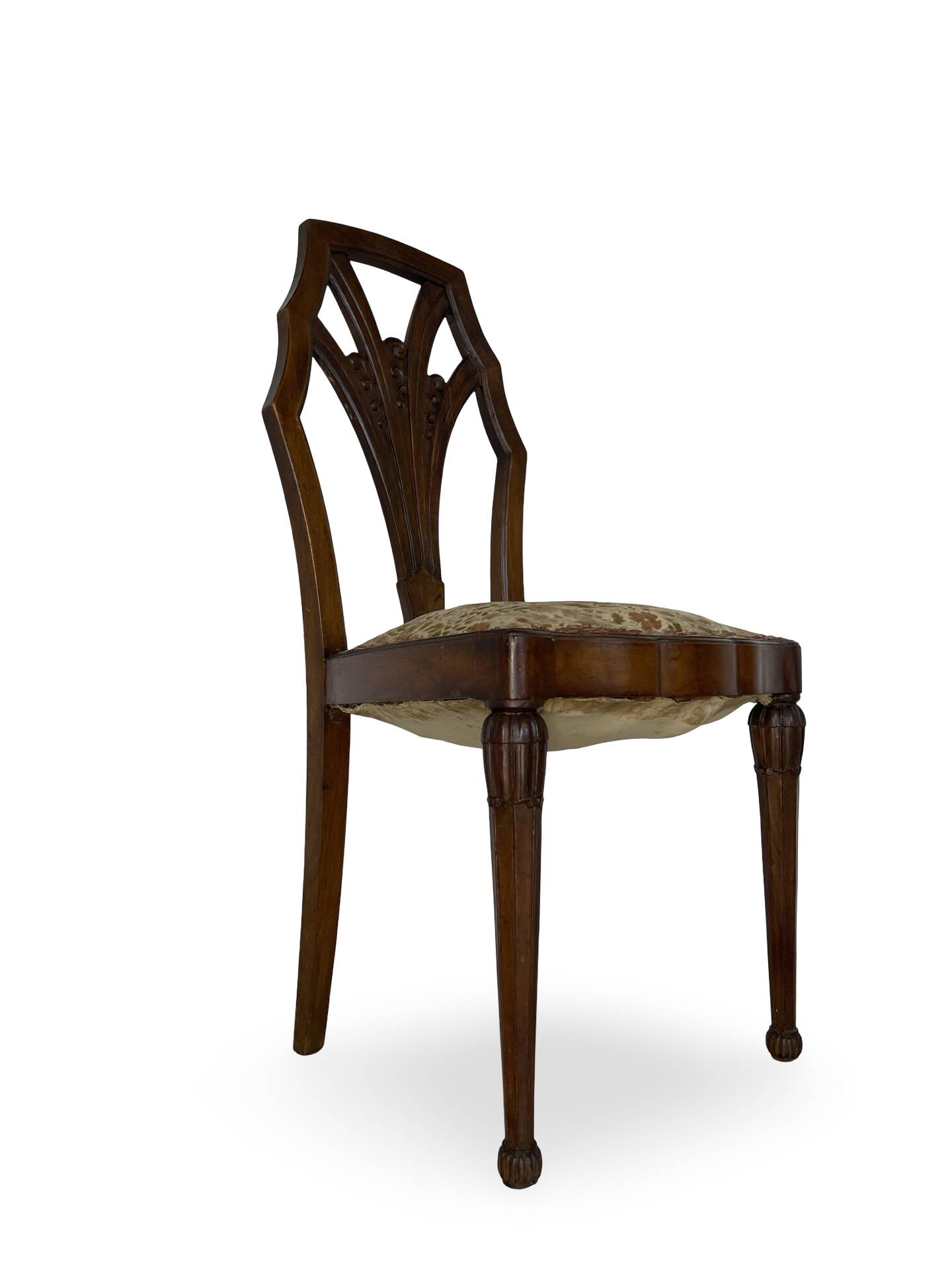 Ensemble de 6 chaises de salle à manger en noyer sculpté Art Déco, années 1920/1930