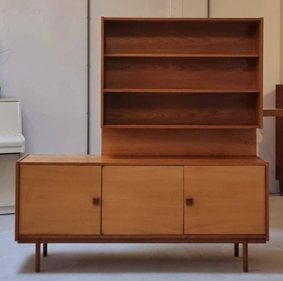 Buffet du milieu du siècle