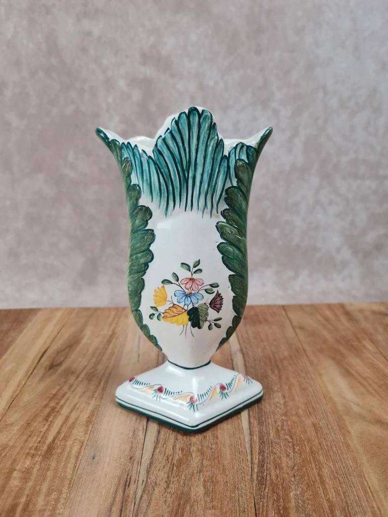 Small earthenware vase signed Figas – hand-painted floral decoration