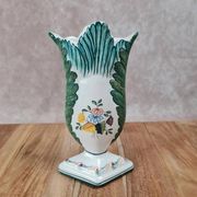 Petit vase en faïence signé Figas – décor fleuri peint à la main