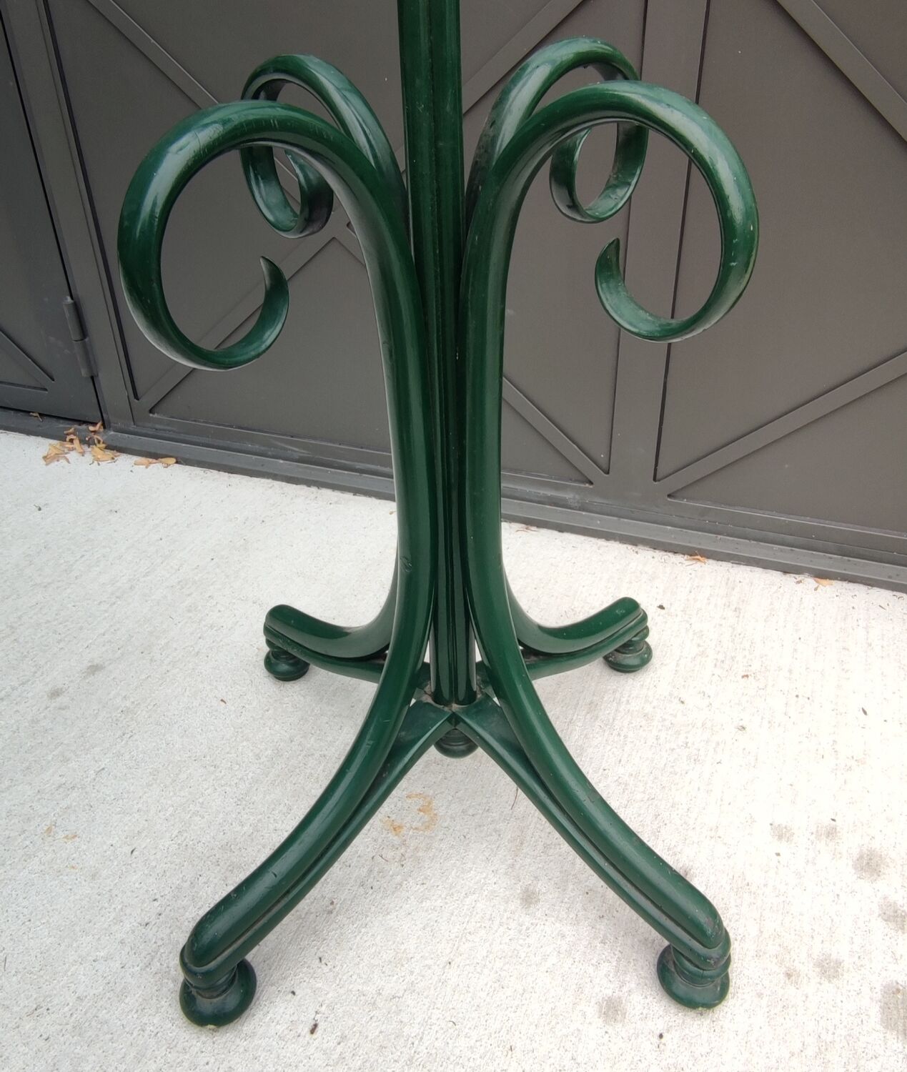 Coat rack parrot in bent wood