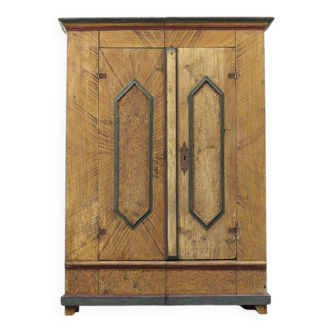 Armoire de mariée peinte d'art populaire