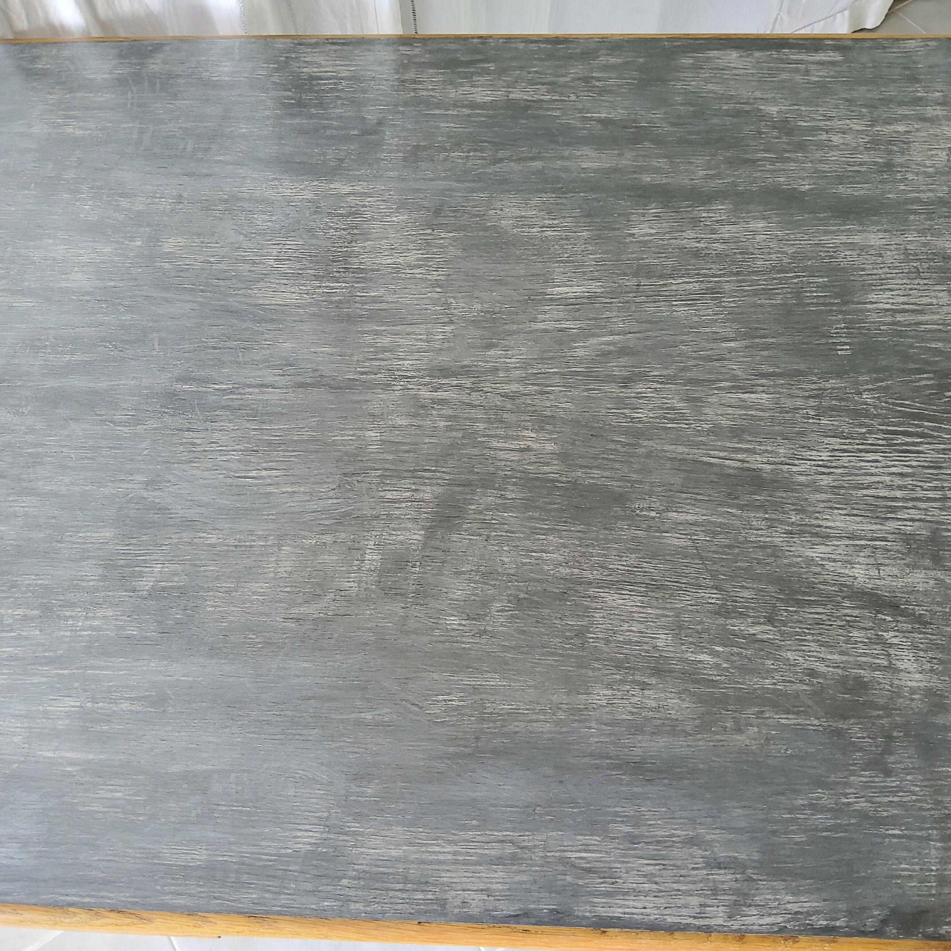 Extendable Closing Table