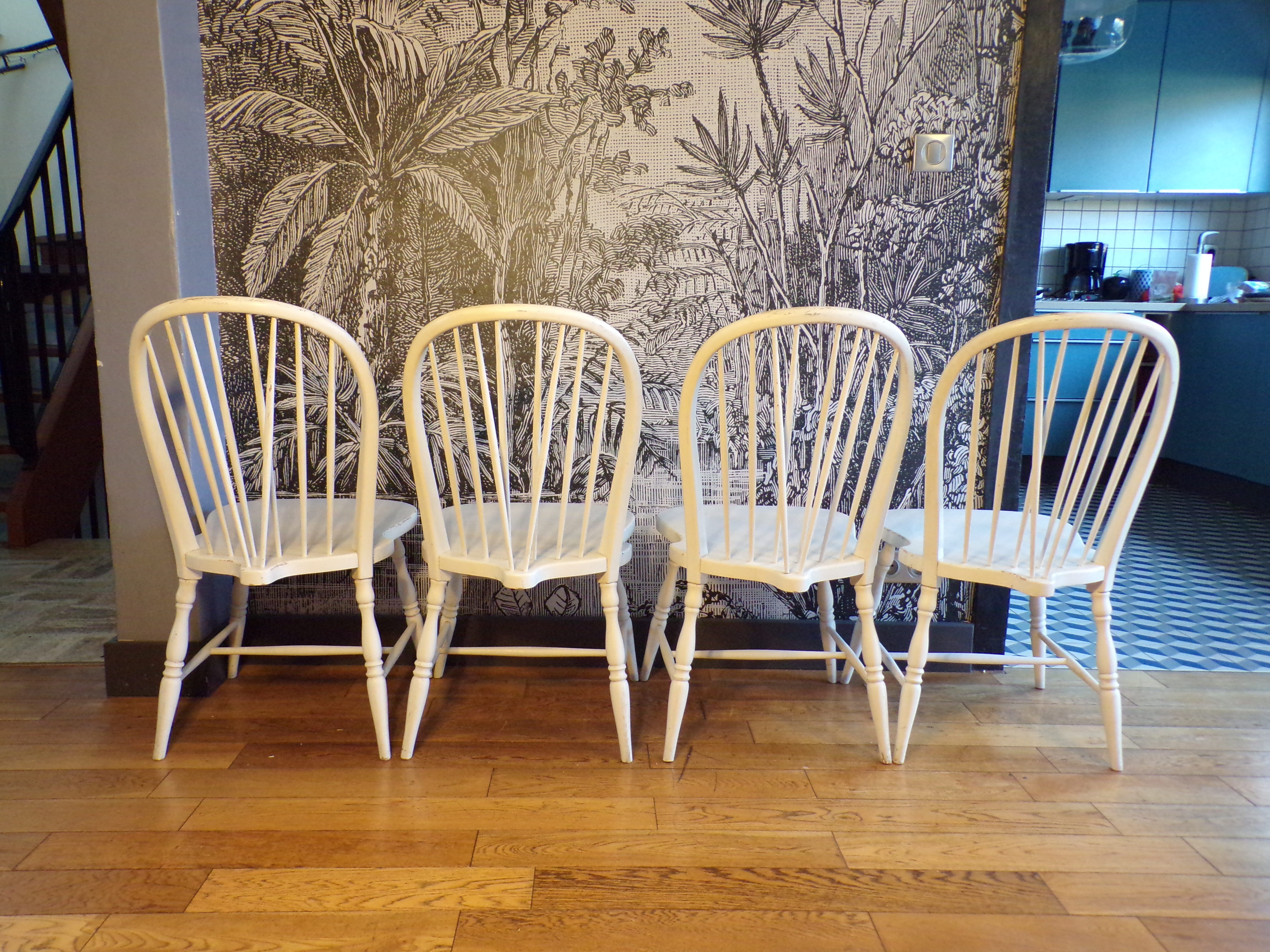 Suite 4 chairs Scandinavian windsor