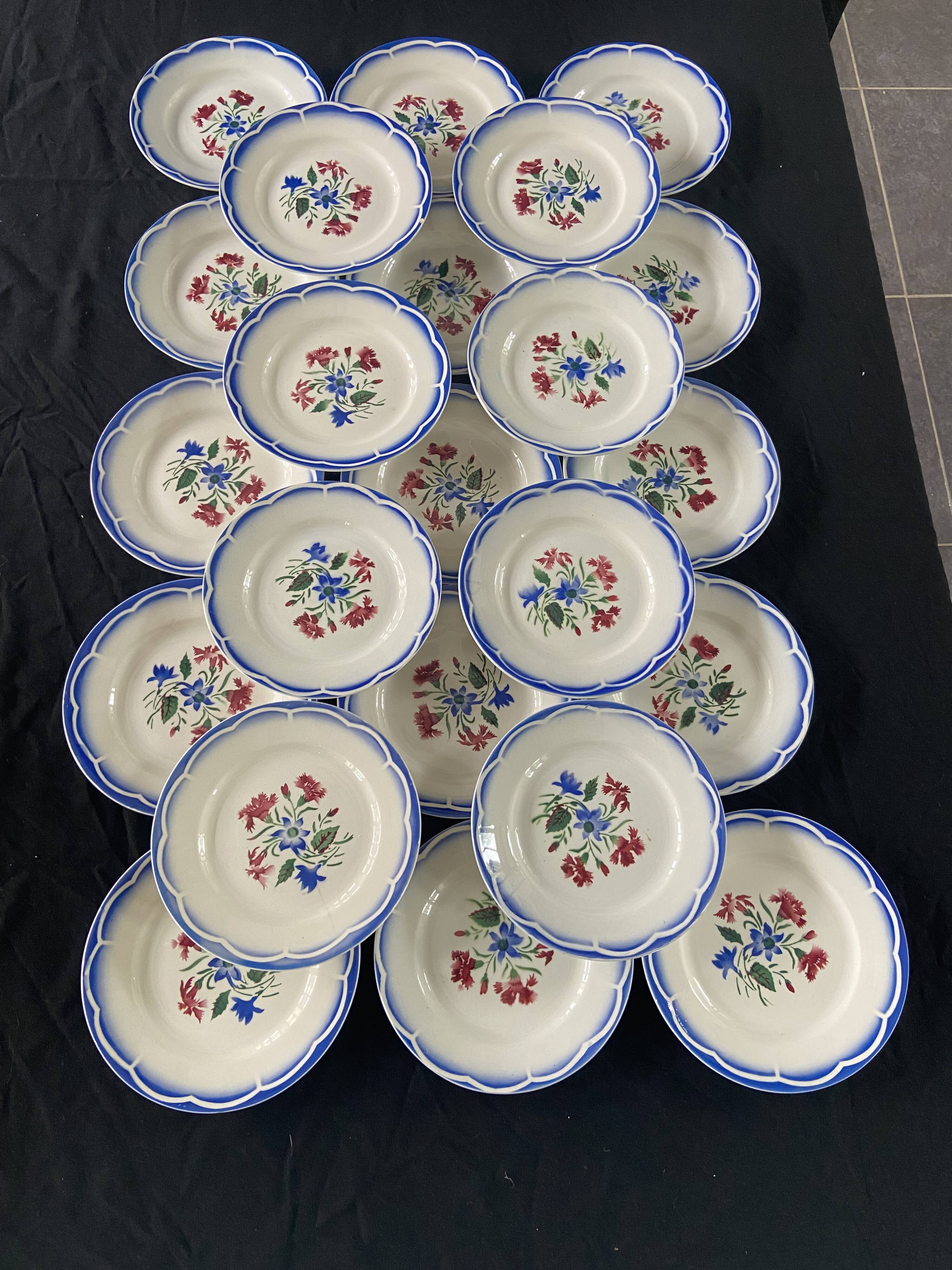 Set of 23 Digoin Sarreguemines "Elorn" dessert plates