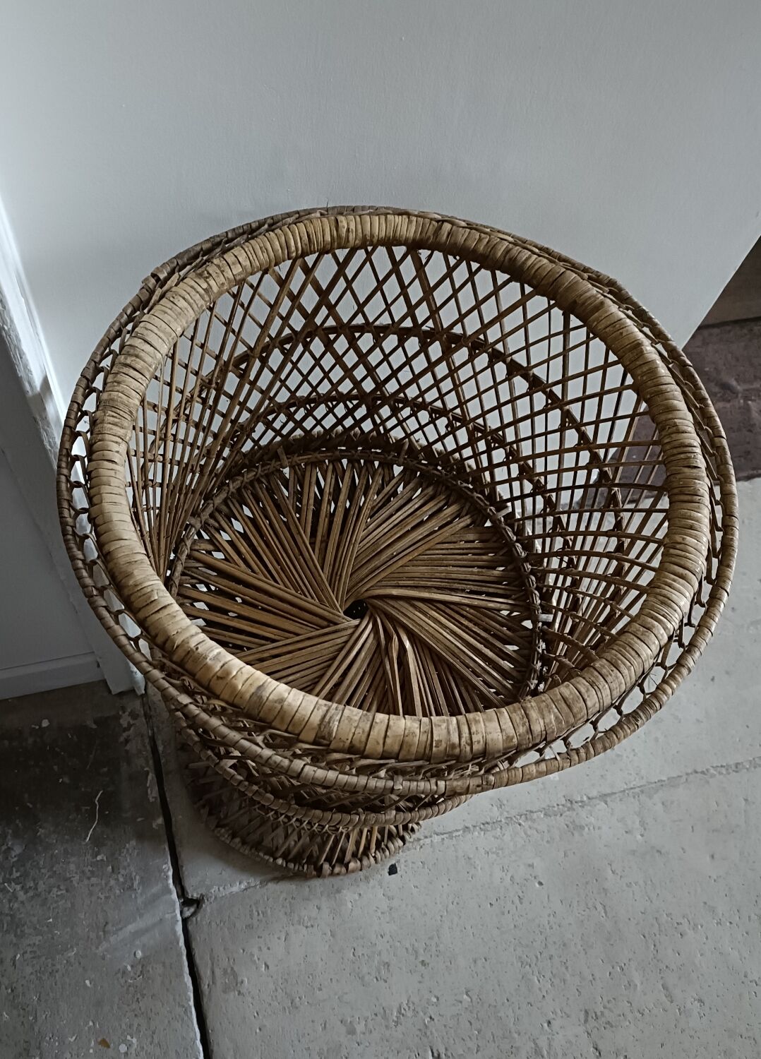 Plant holder, rattan pot cover