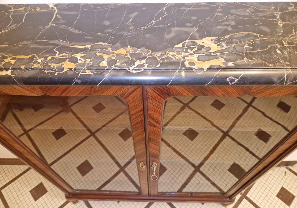 Vitrine 2 portes vitrées en marqueterie