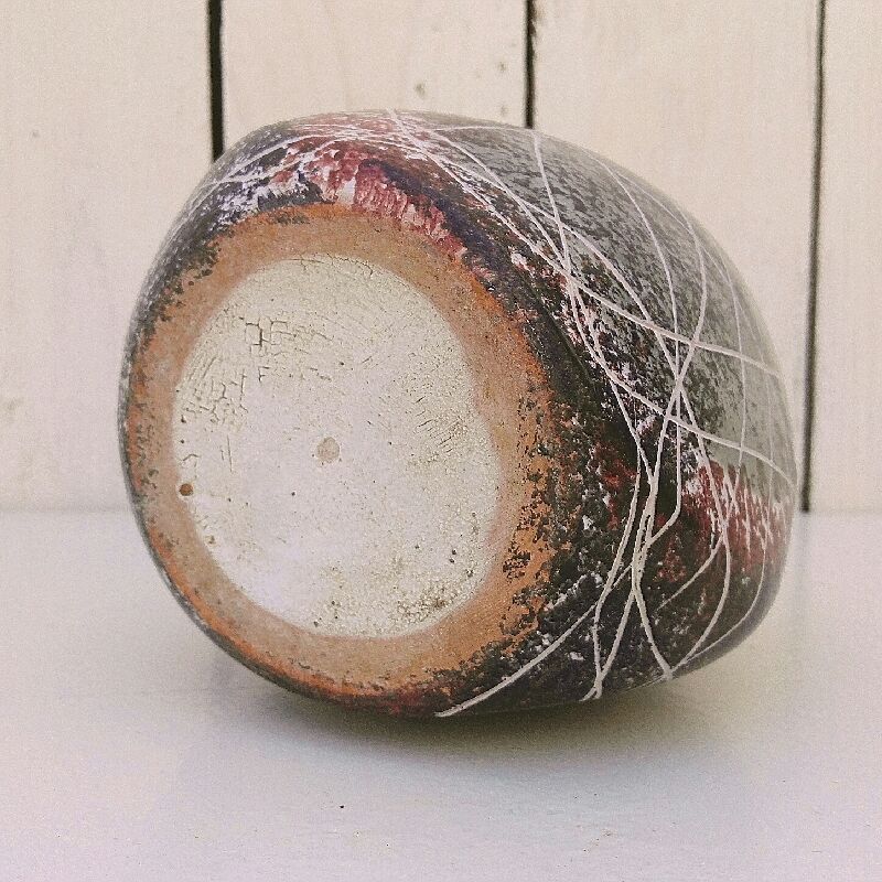 Ceramic pebble vase vintage scarified décor