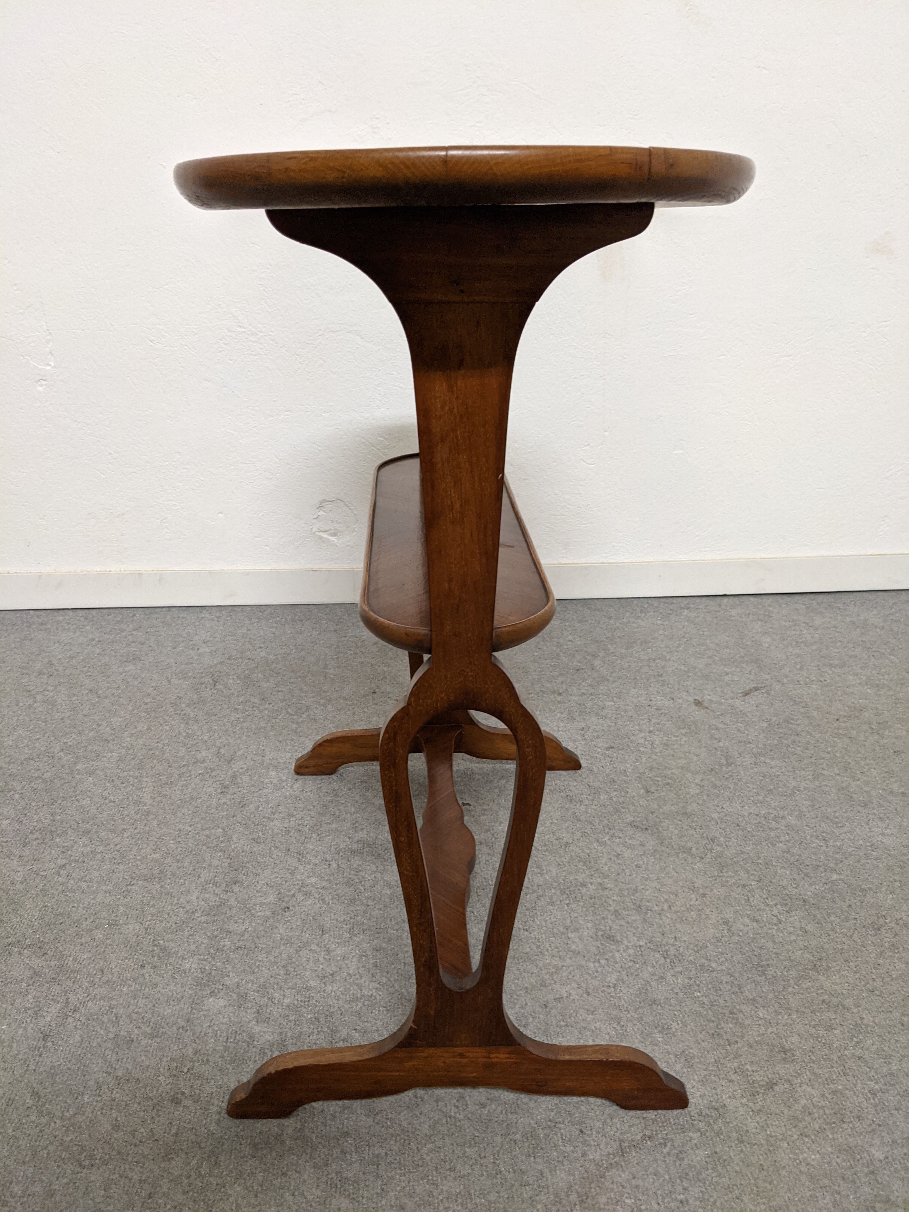 Side table called "kidney" art nouveau