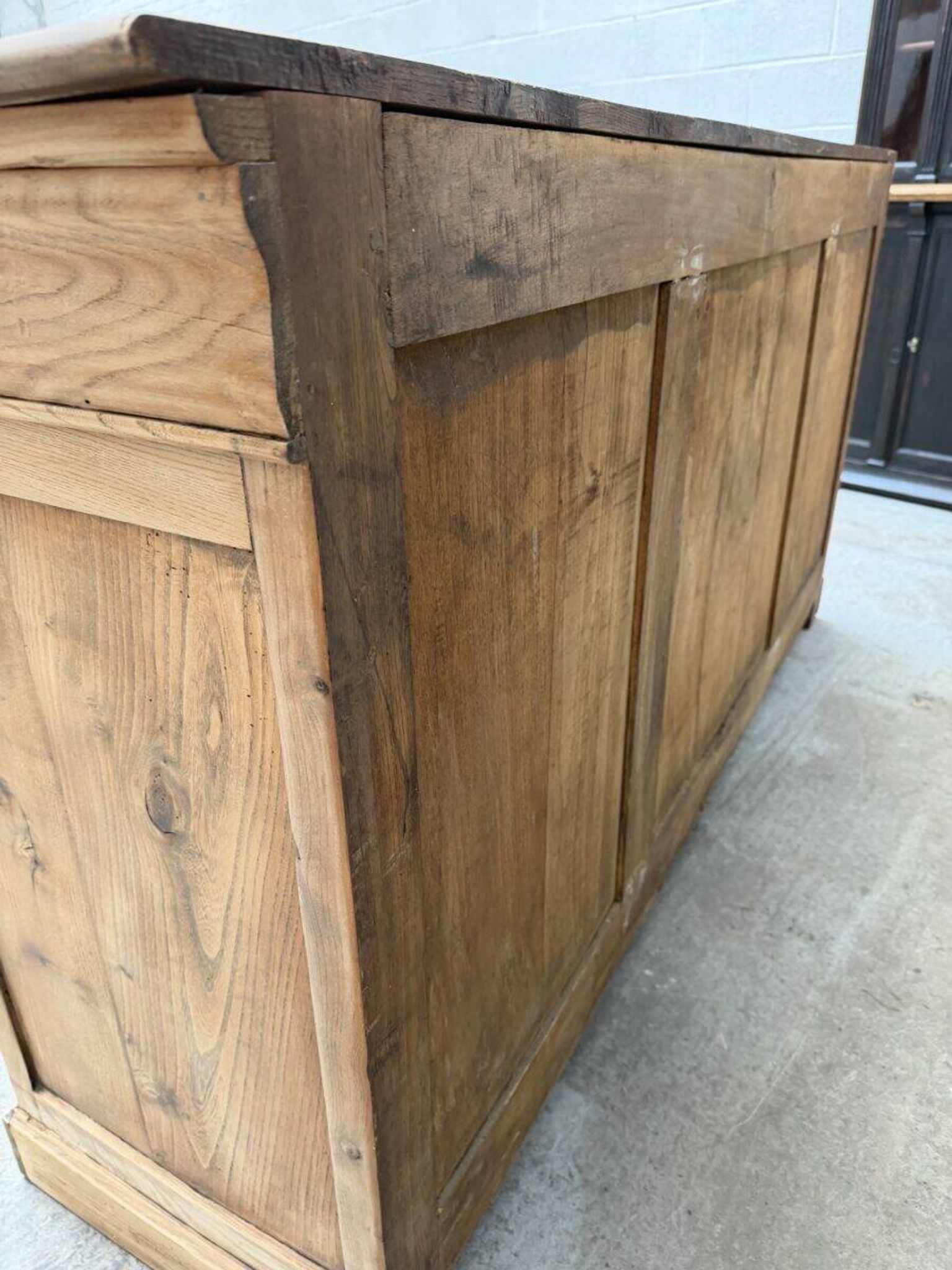 Enfilade in 19th-century elm