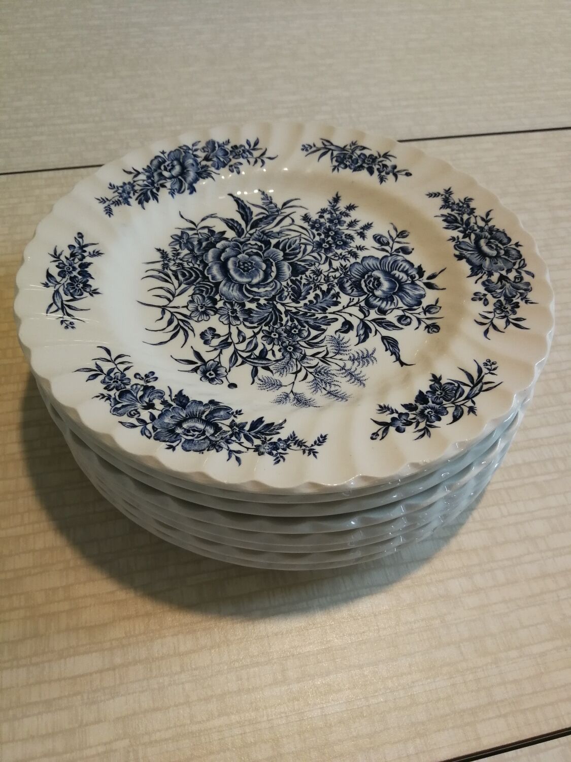 Set of 8 Beacon Hill Dessert Plates