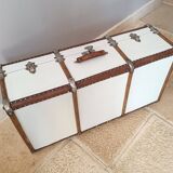 Flat suitcase trunk