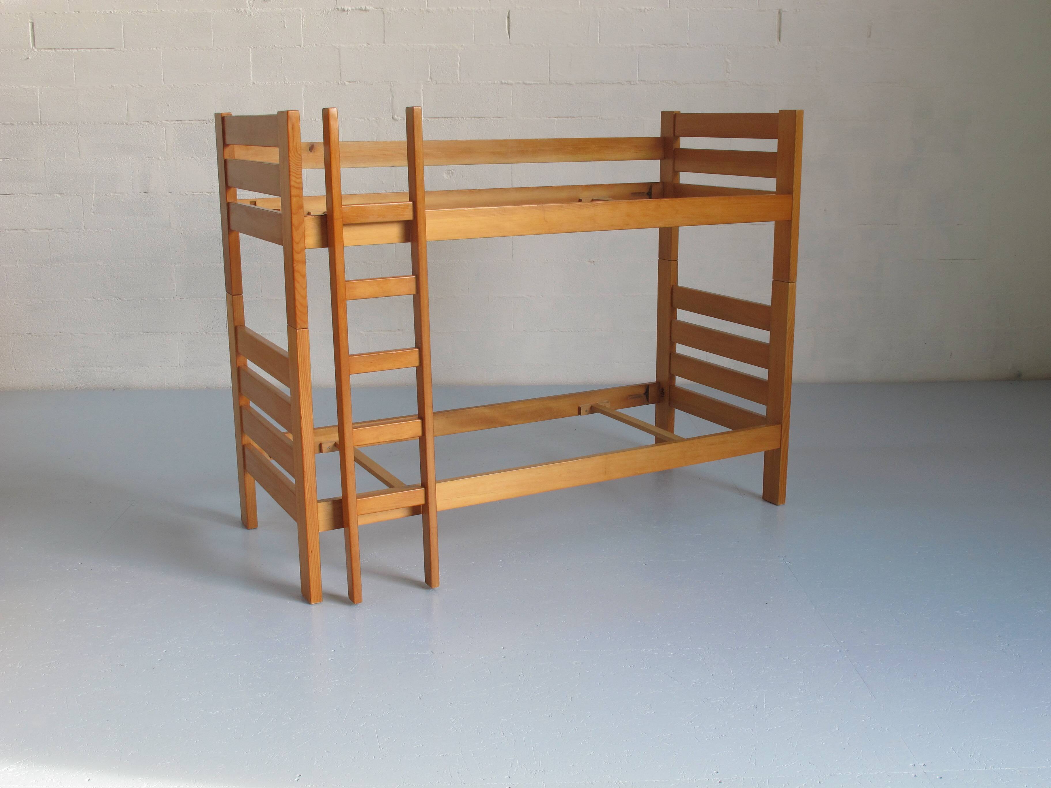 Bunk beds, Regain edition, Les Arcs 1600 Charlotte Perriand