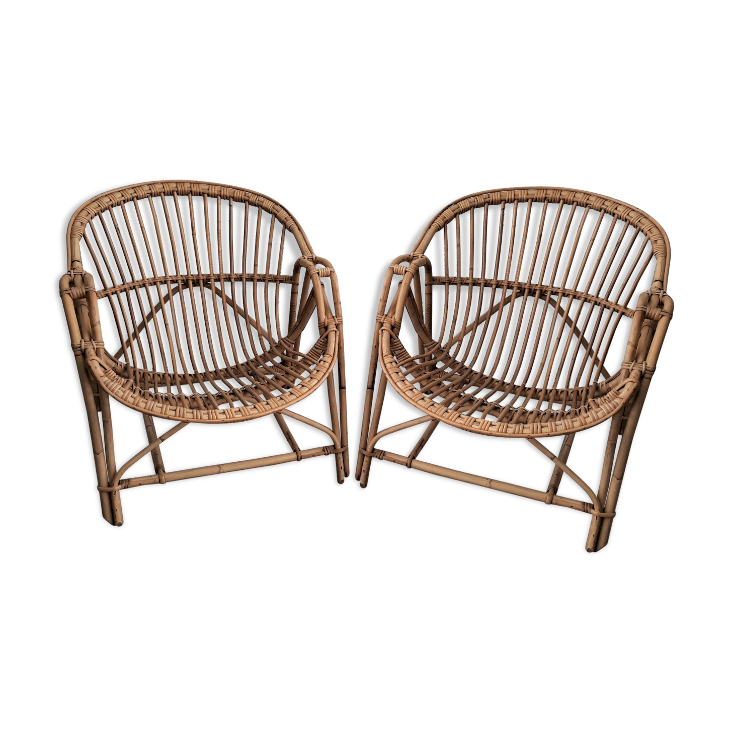 Pair of Shell-shaped Rotin chairs