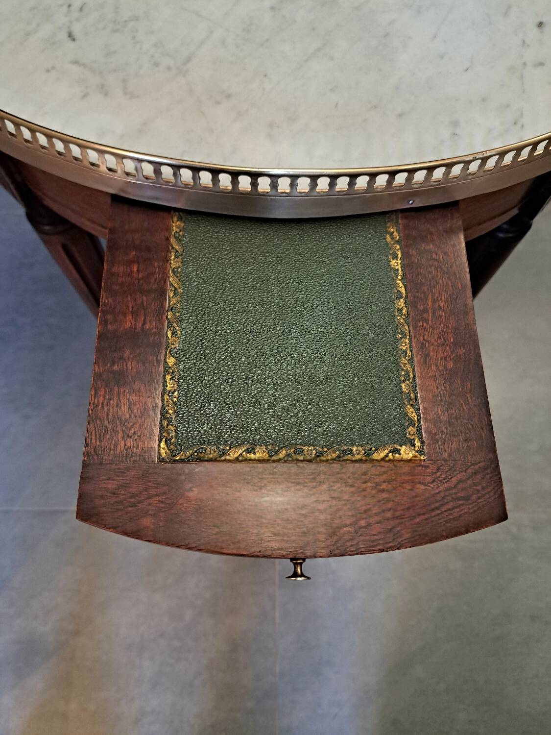 Mahogany and marble bouillotte table