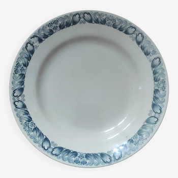 Longchamp iron earthenware plates