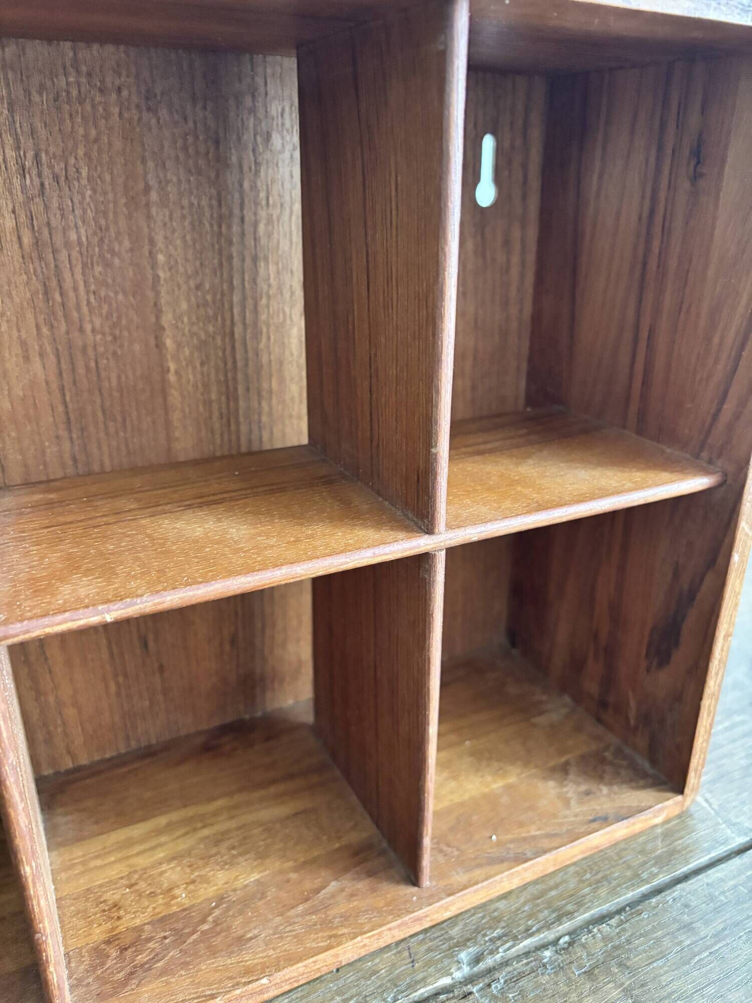 Vintage wall shelf in Scandinavian/Danish teak – 6 compartments – 1960s